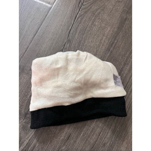 Juncture Unisex Men Women Black Toboggan Winter Hat Cap Ski Snowboard Snowflakes - Picture 4 of 4